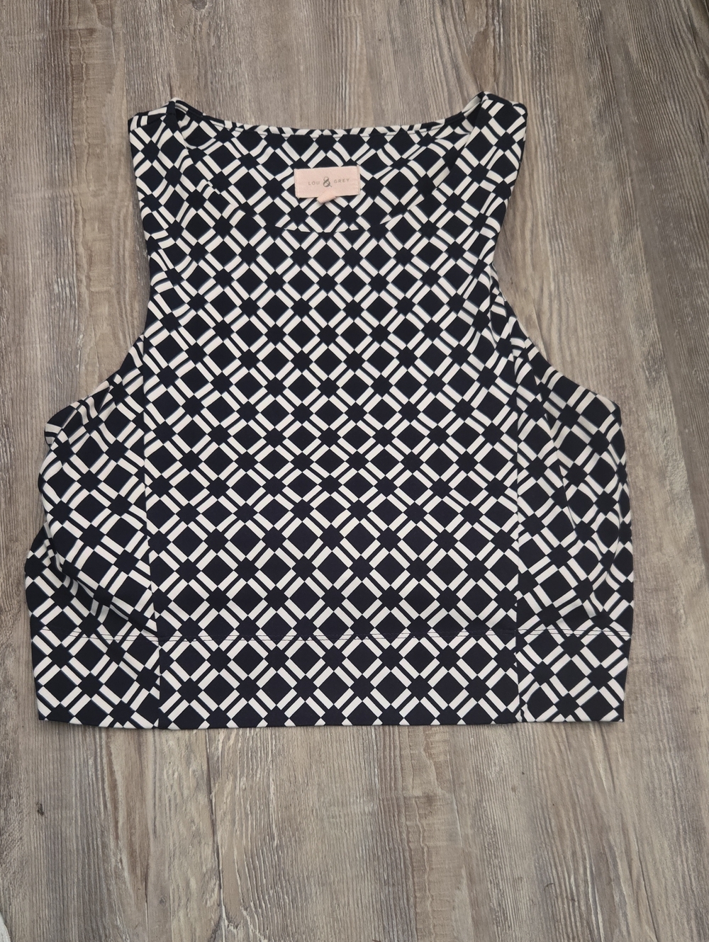 Lou & Grey Navy and White Geometric Crop Tank